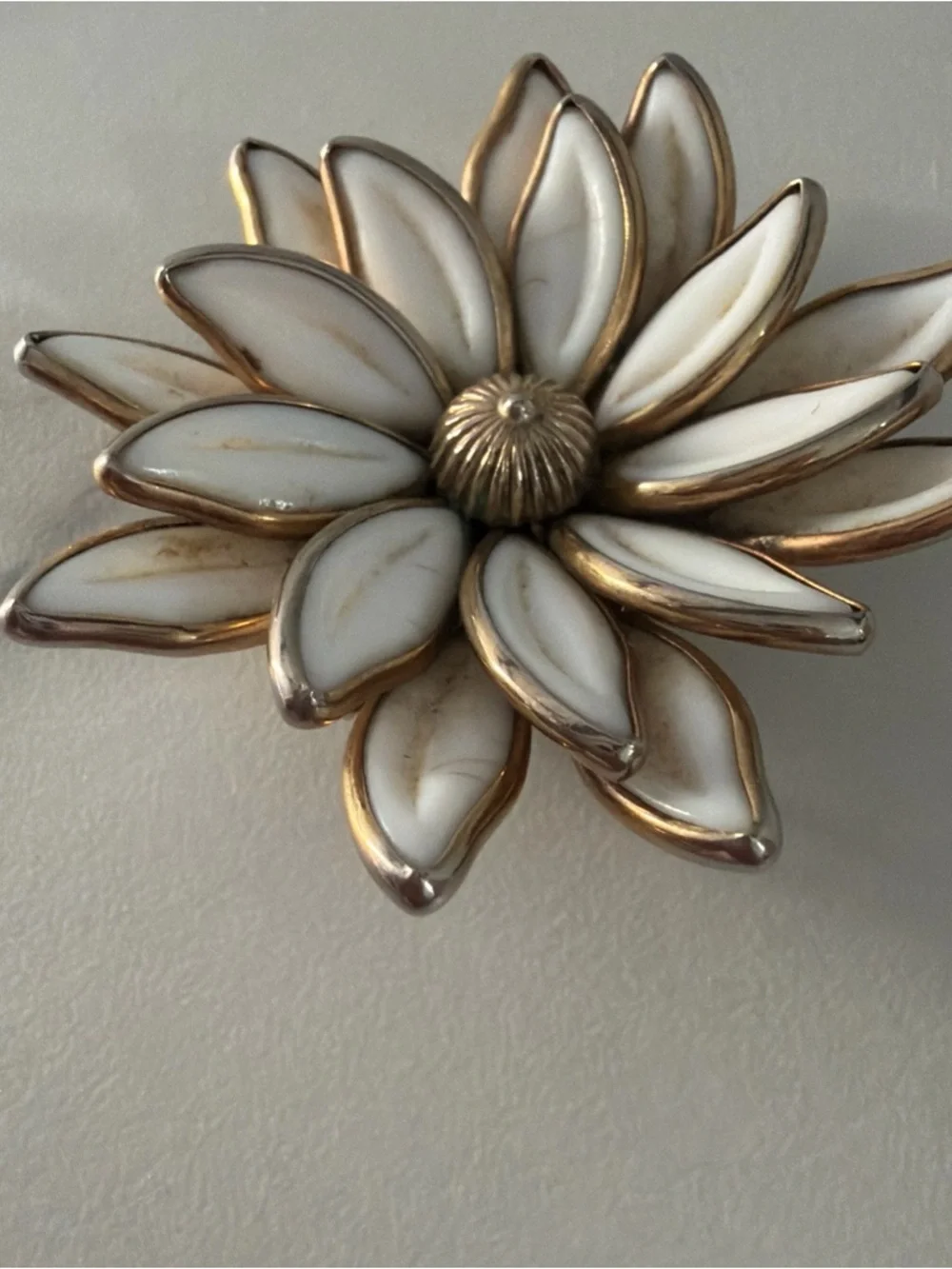Vintage  Crown Trifari Gold Tone Milk Glass Water Lily Flower Brooch Pin